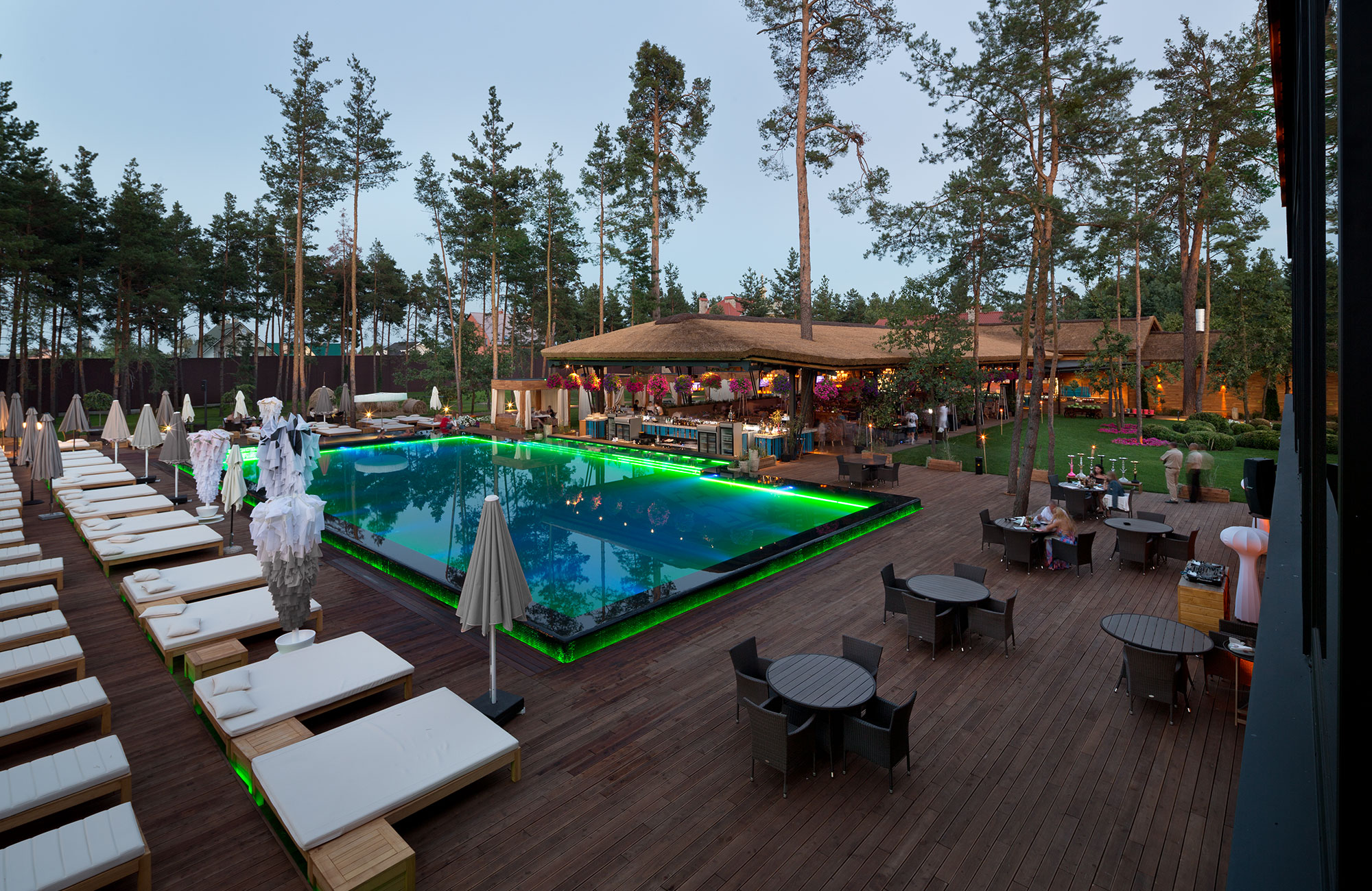 Queen Country Club YOD Design Lab-1