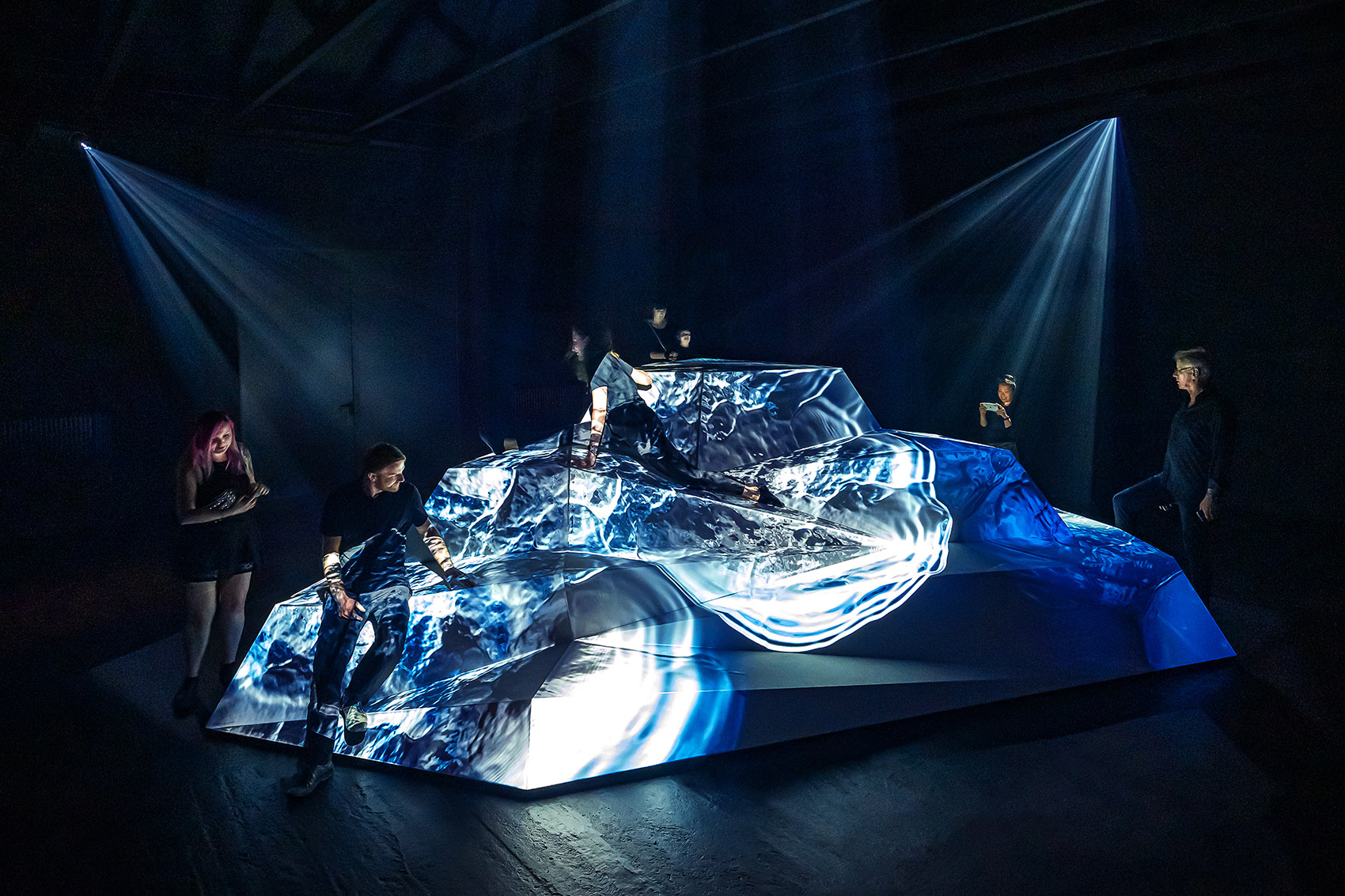 《暗物质2026  四季森林》展览丨德国丨Christopher Bauder + Chris Kuijten-52