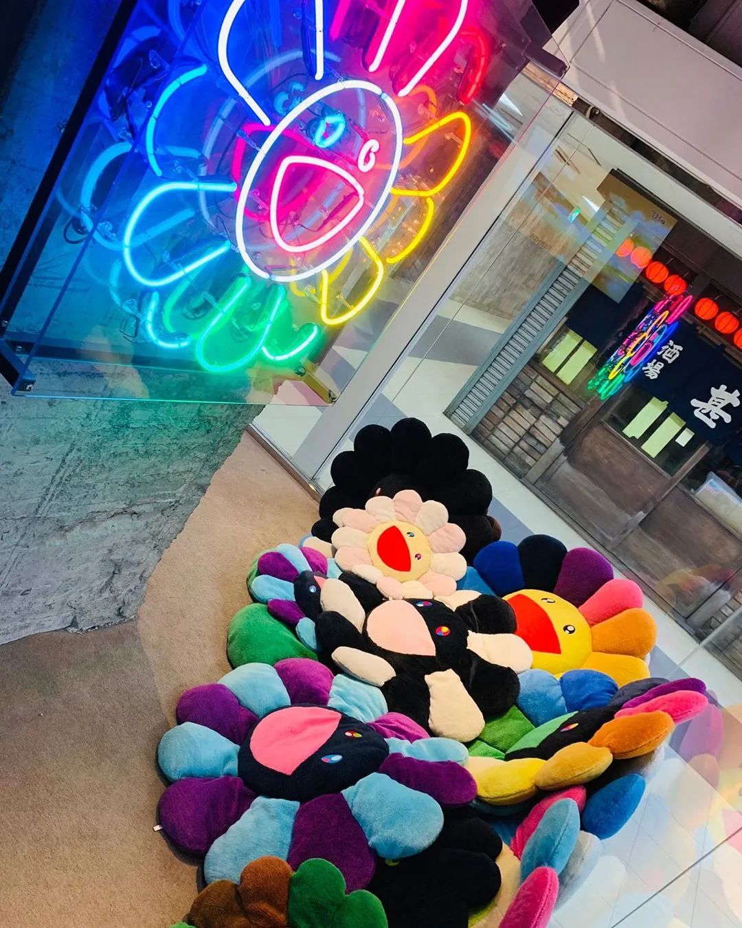 霓虹灯的波普艺术复兴-47