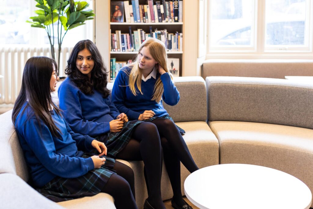 Kingsley School Learning Resource Centre - Envoplan-24