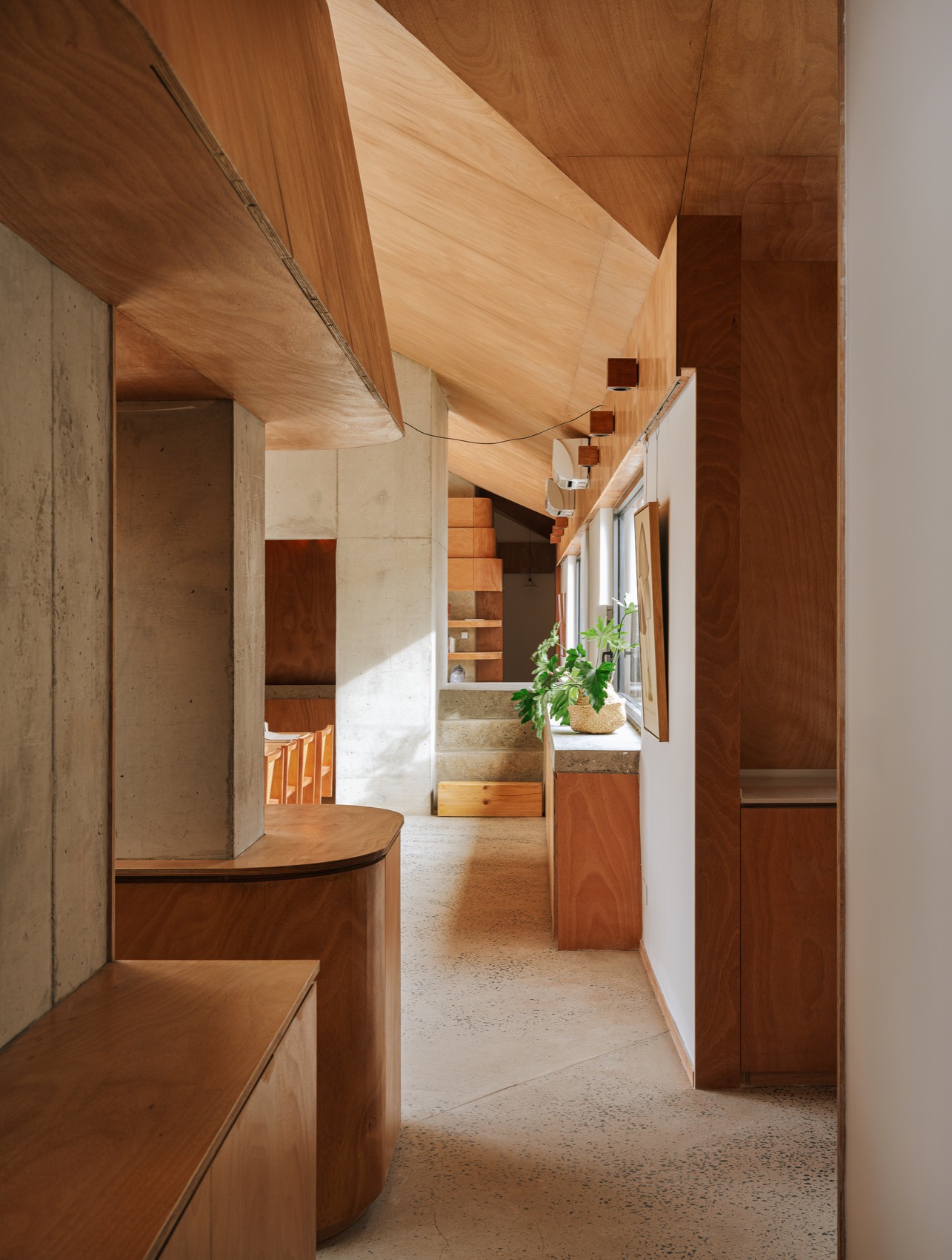 十字交叉之家 – 一朵屋面下的安顿与穿梭丨中国北京丨察社办公室-64