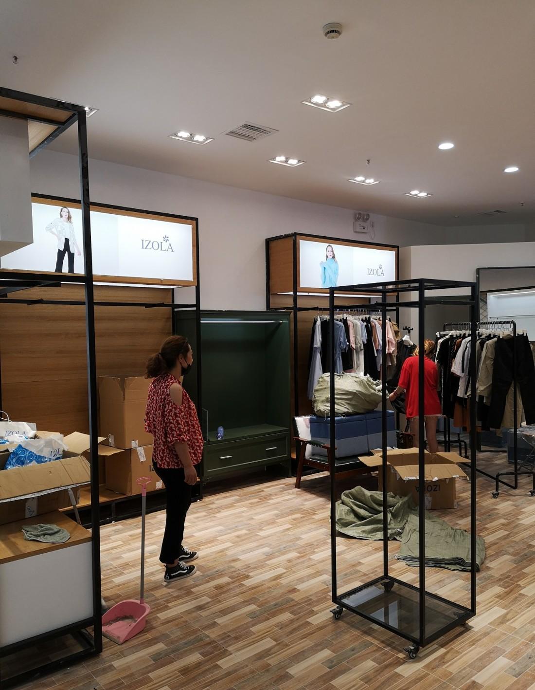 
IZOLA-安徽芜湖欧尚-女装 -8