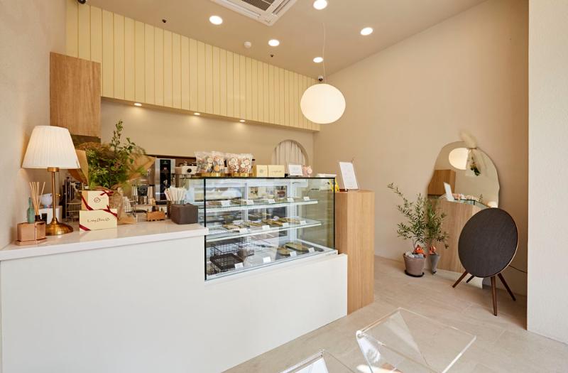 10 坪甜品店，打造简约可爱氛围-3