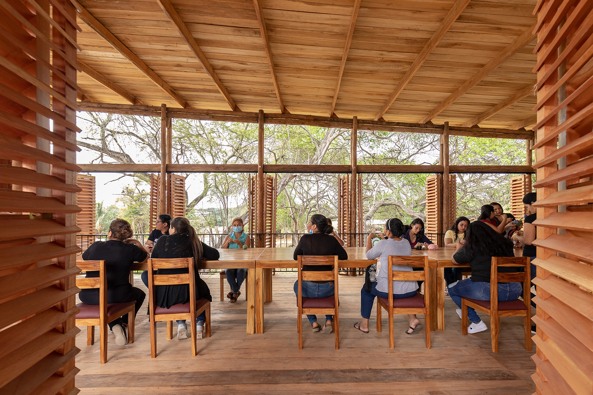 Community Productive Development Center Las Tejedoras / Natura Futura Arquitectura + Juan Carlos Bamba-34