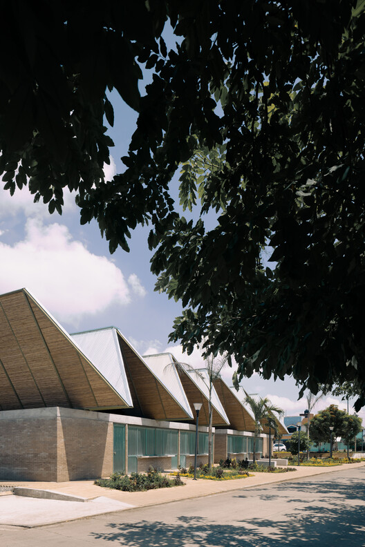 墨西哥 Guadalupe Market 市场设计丨Colectivo C733-26