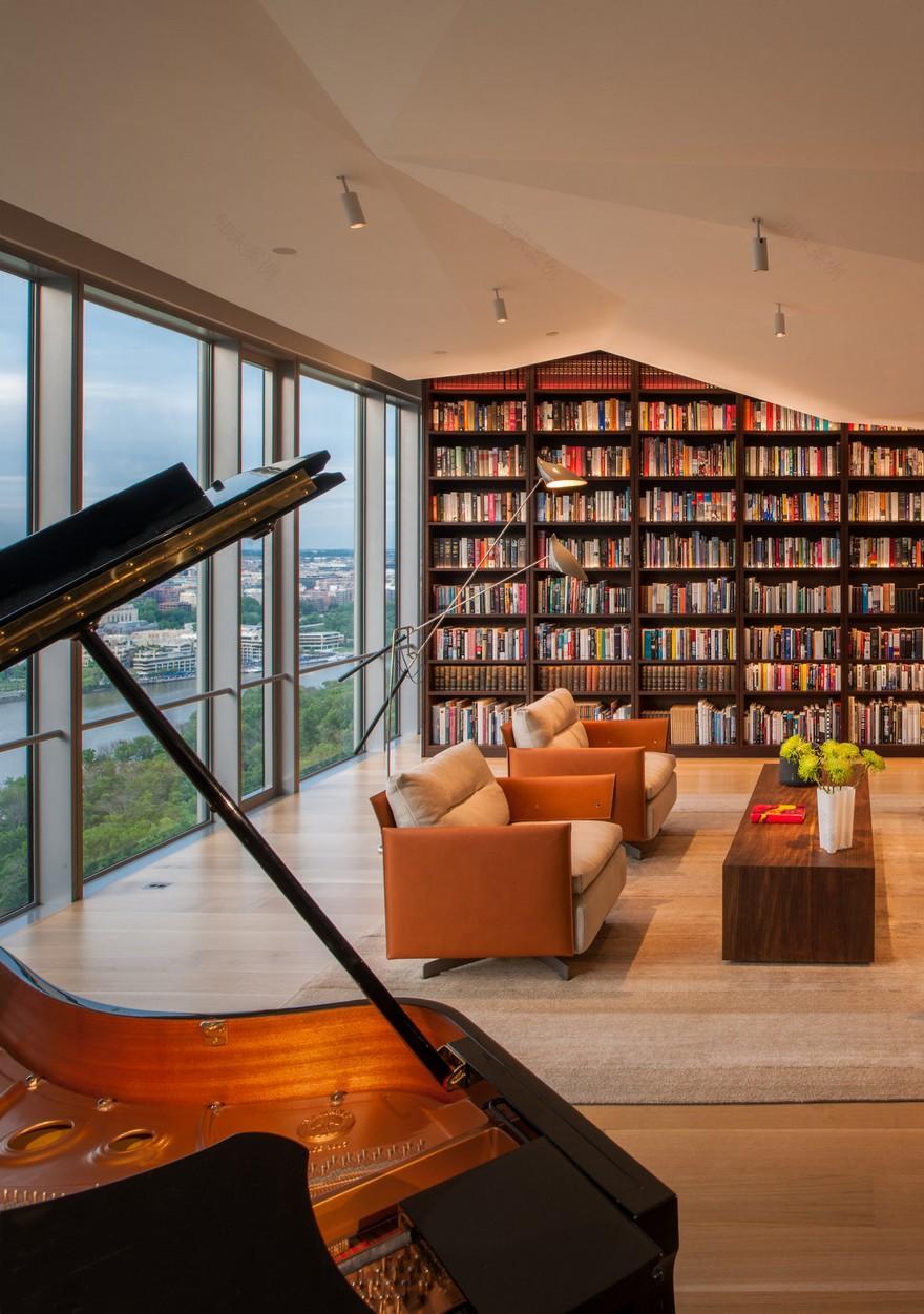 Waterview Condominium Affords Views of All the Major Washington DC Monuments-19