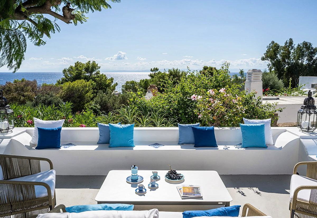 海洋风格与摩洛哥图案：西西里岛鼓舞人心的夏日之家-1
