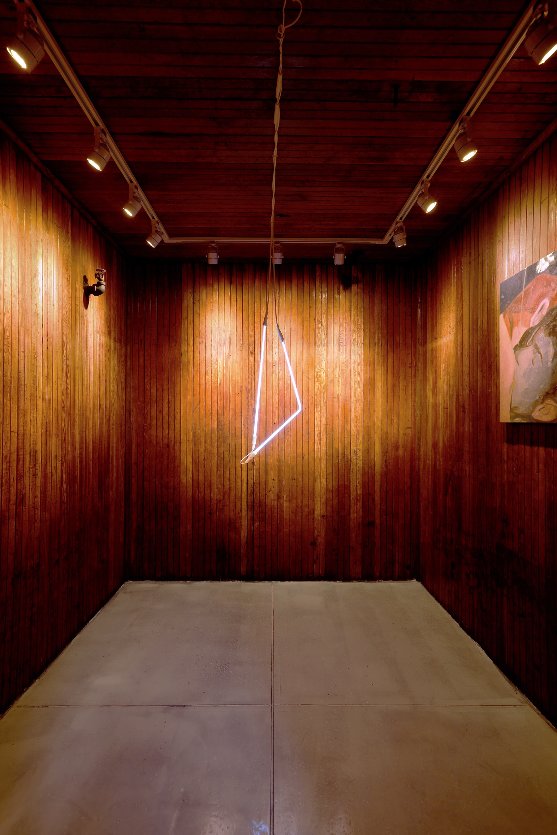 纽约百年仓库变身木艺画廊——Madera Showroom / Cooler Gallery-19