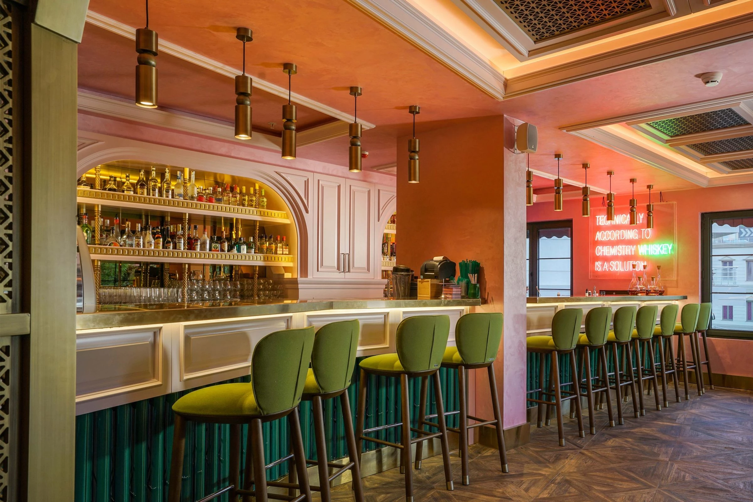 绿意盎然的古巴风格餐厅-31