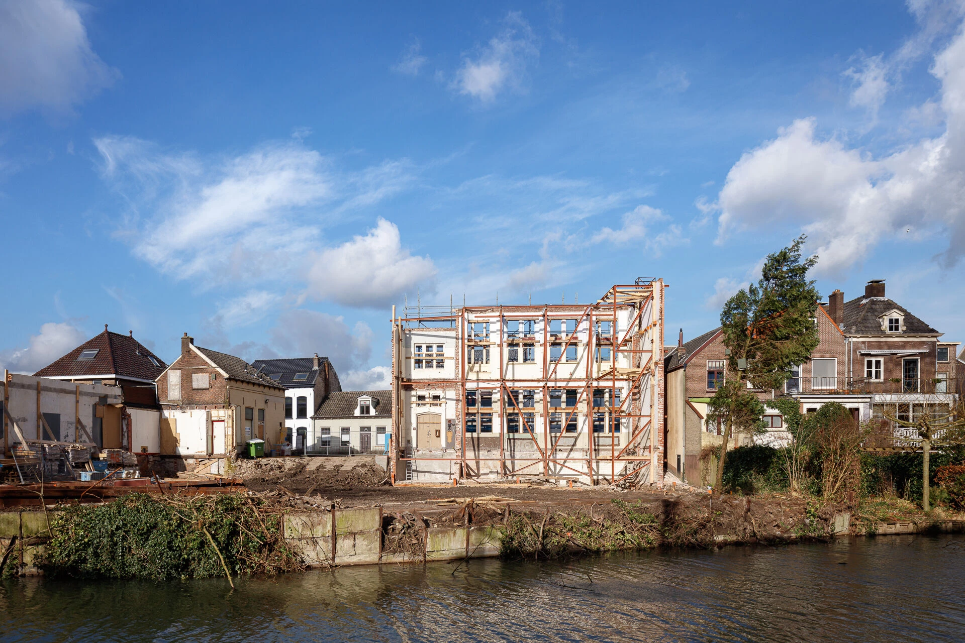 荷兰 Tiel 的 De Ark Tiel 公寓丨Zecc Architecten-11