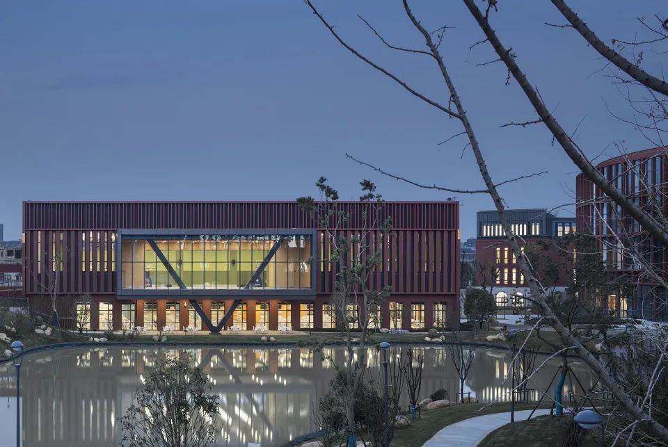 南京外国语学校方山校区 | 学苑方城的未来式空间-62