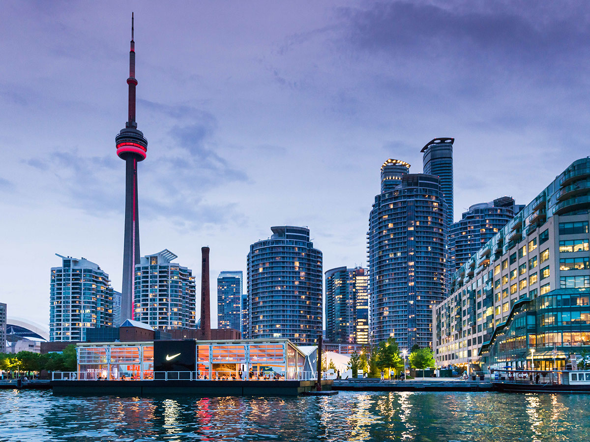 NIKE WOMEN - TORONTO-0