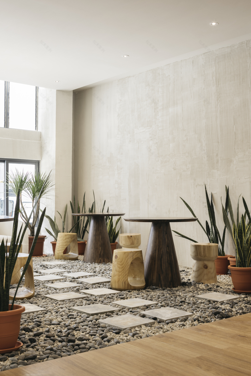 绿意盎然的社区导向商业空间丨LAANK-17