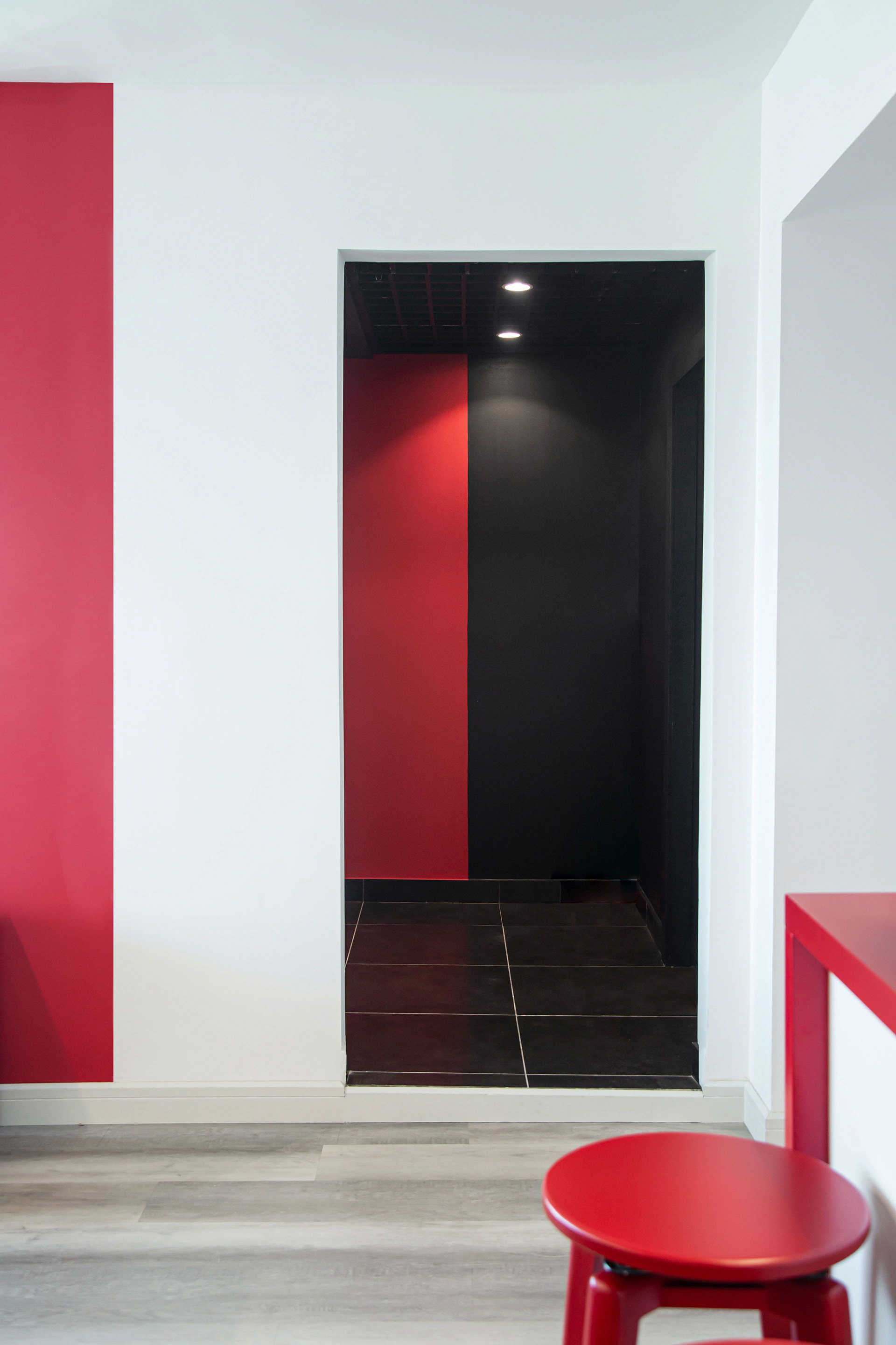 Garnish Red & Black 室内设计丨伊朗-23