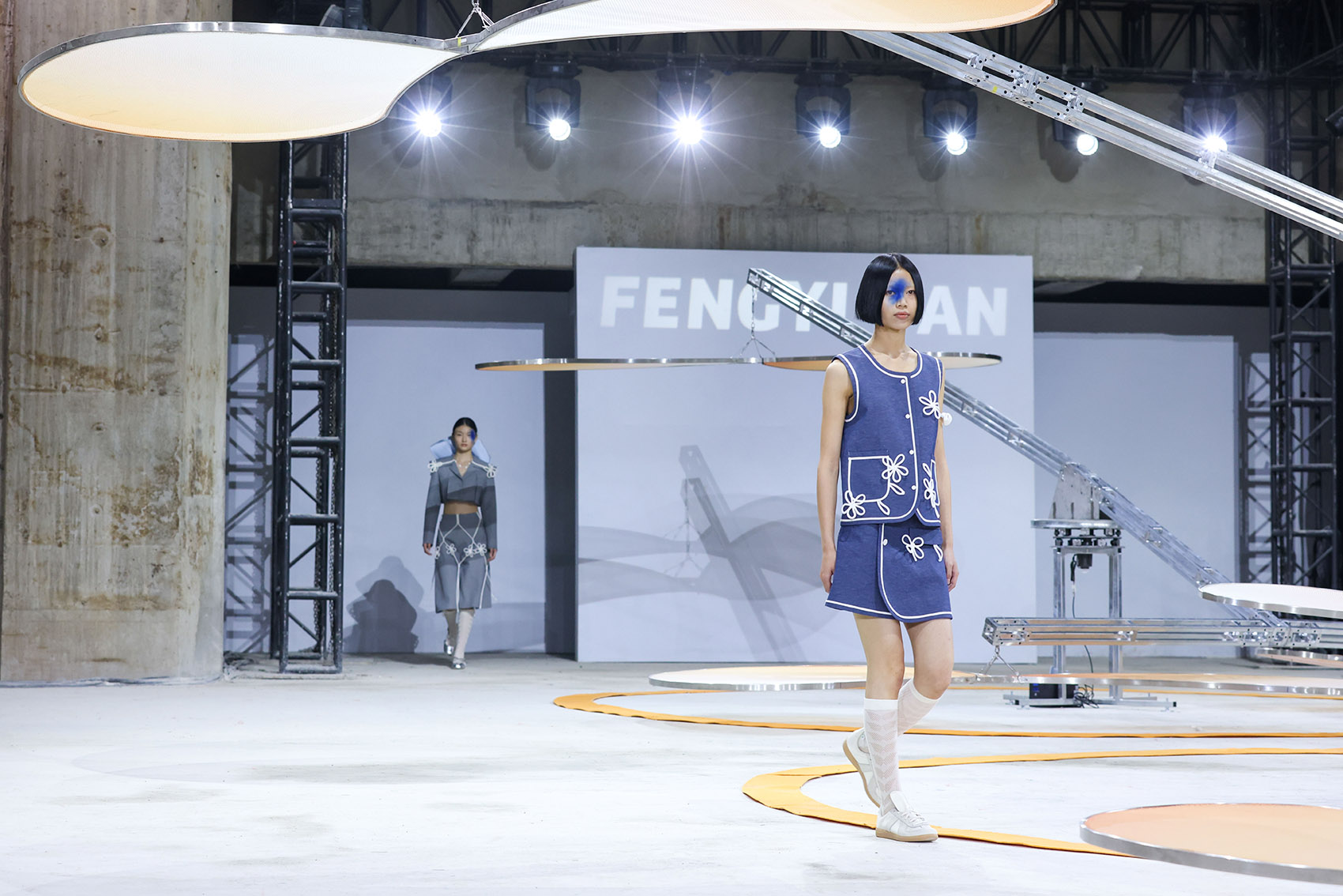 上海 FENGYI TAN 23SS 时装秀场丨中国上海丨TUO 建筑设计事务所-8