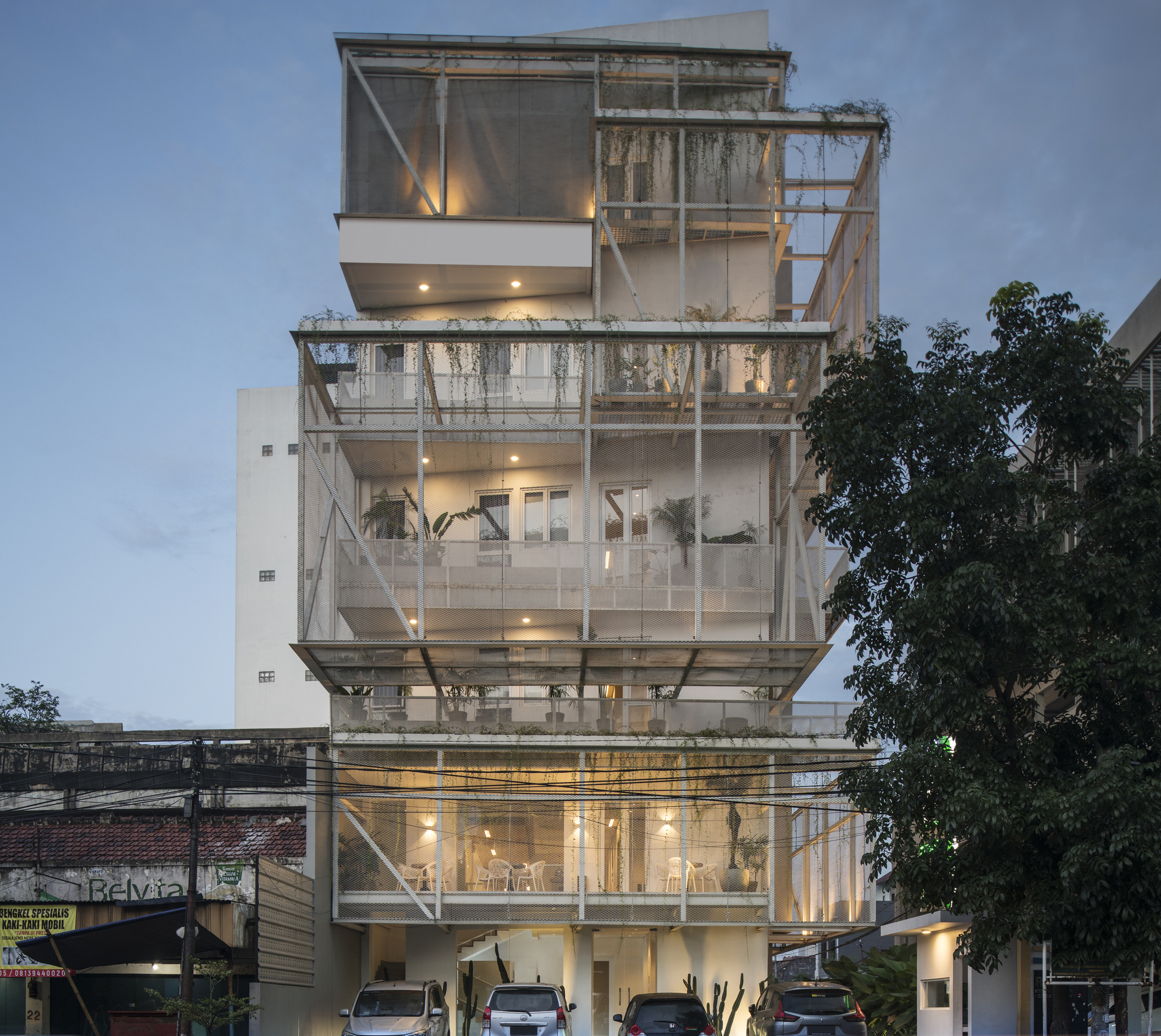 Lenora Hotel / RDMA-20
