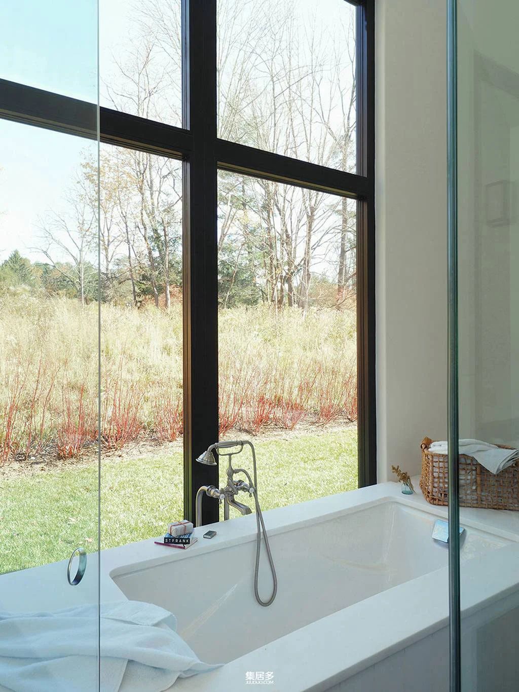 纽约州北部现代黑色小屋设计丨美国纽约-20