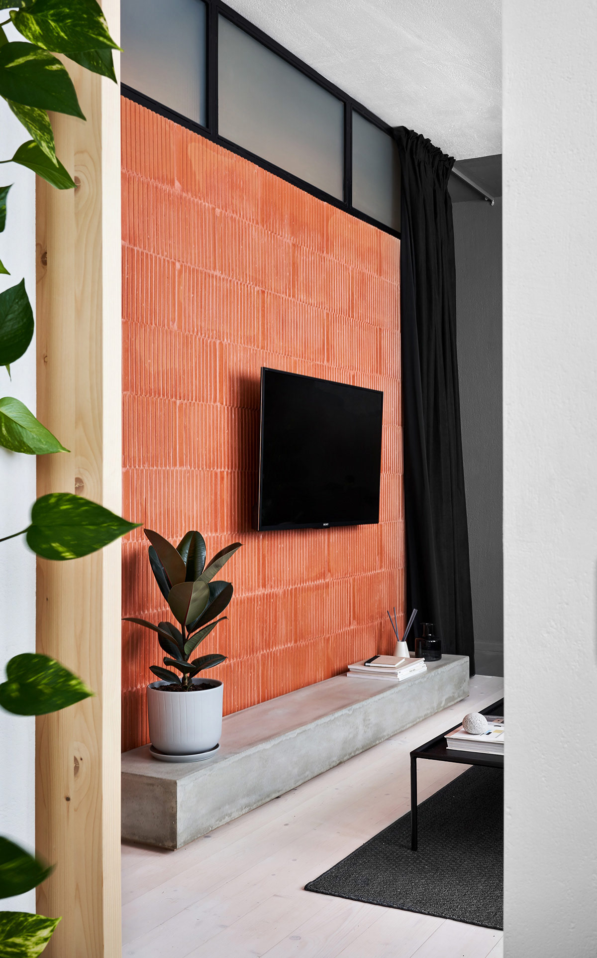 Модерен, интелигентен интериор в малък апартамент под 40 кв.м.-3