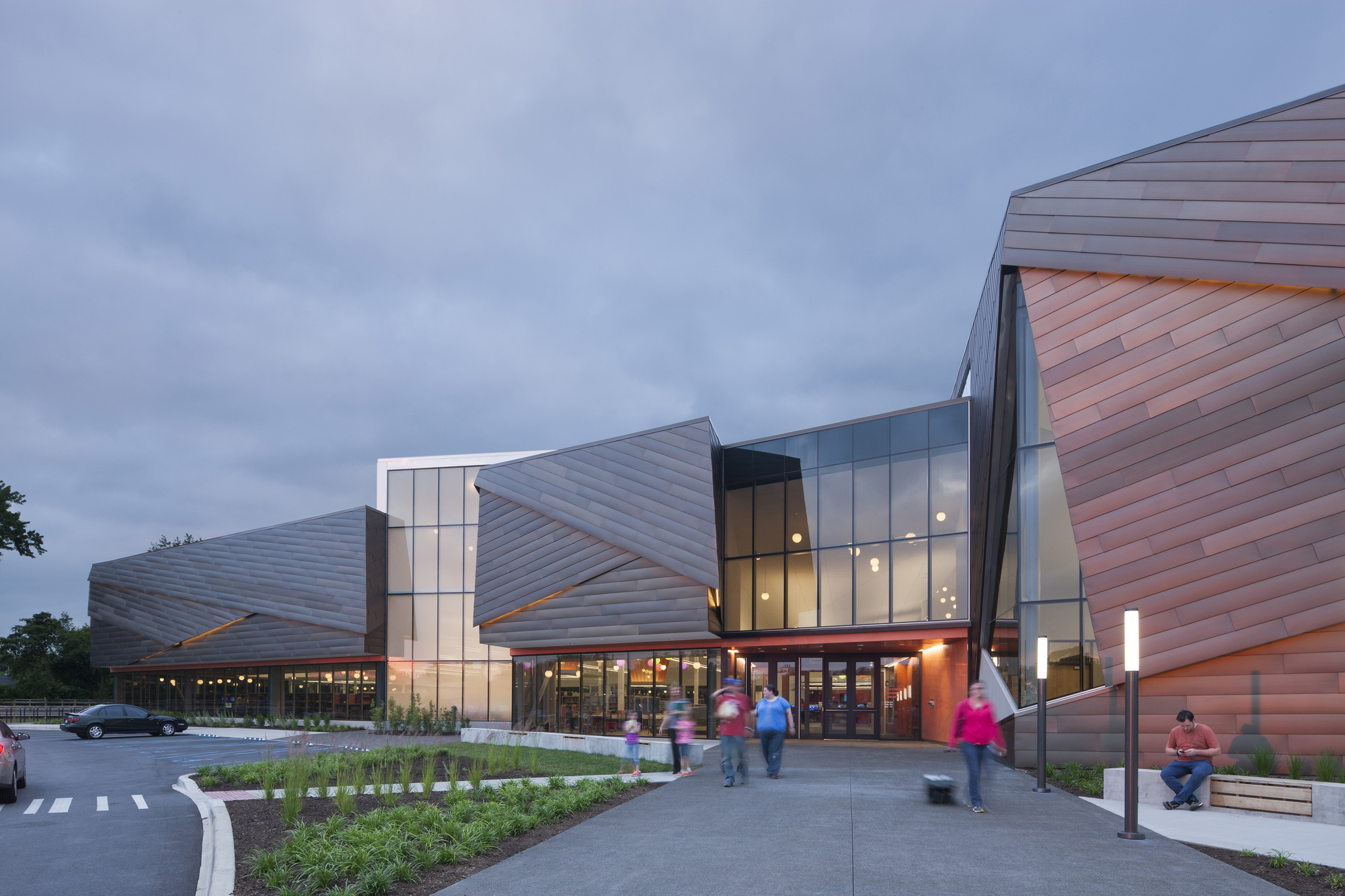 Louisville Free Public Library Southwest / JRA Architects + MSR-26