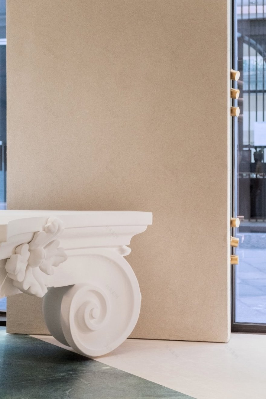 Moschino 旗舰店设计丨意大利米兰丨Andrea Tognon-11