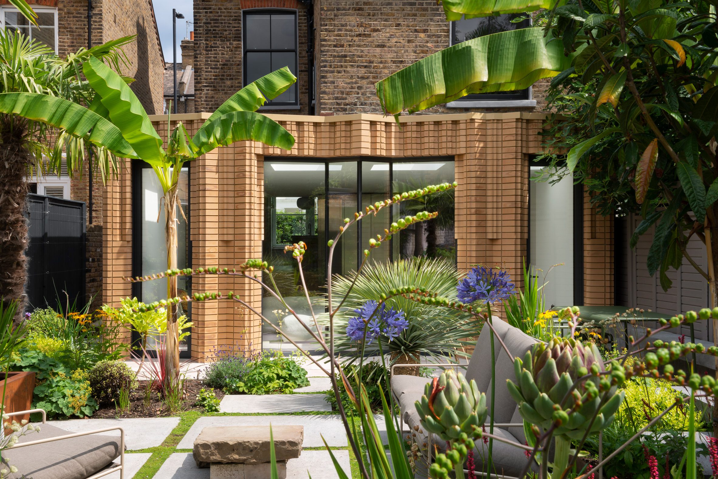 别墅庭院丨英国伦敦丨Bureau de Change-0