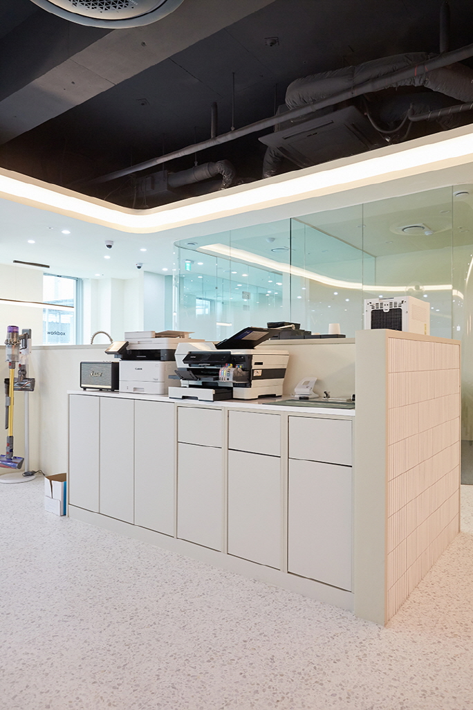 现代简约共享办公空间设计——120 平米的工作盒子-35