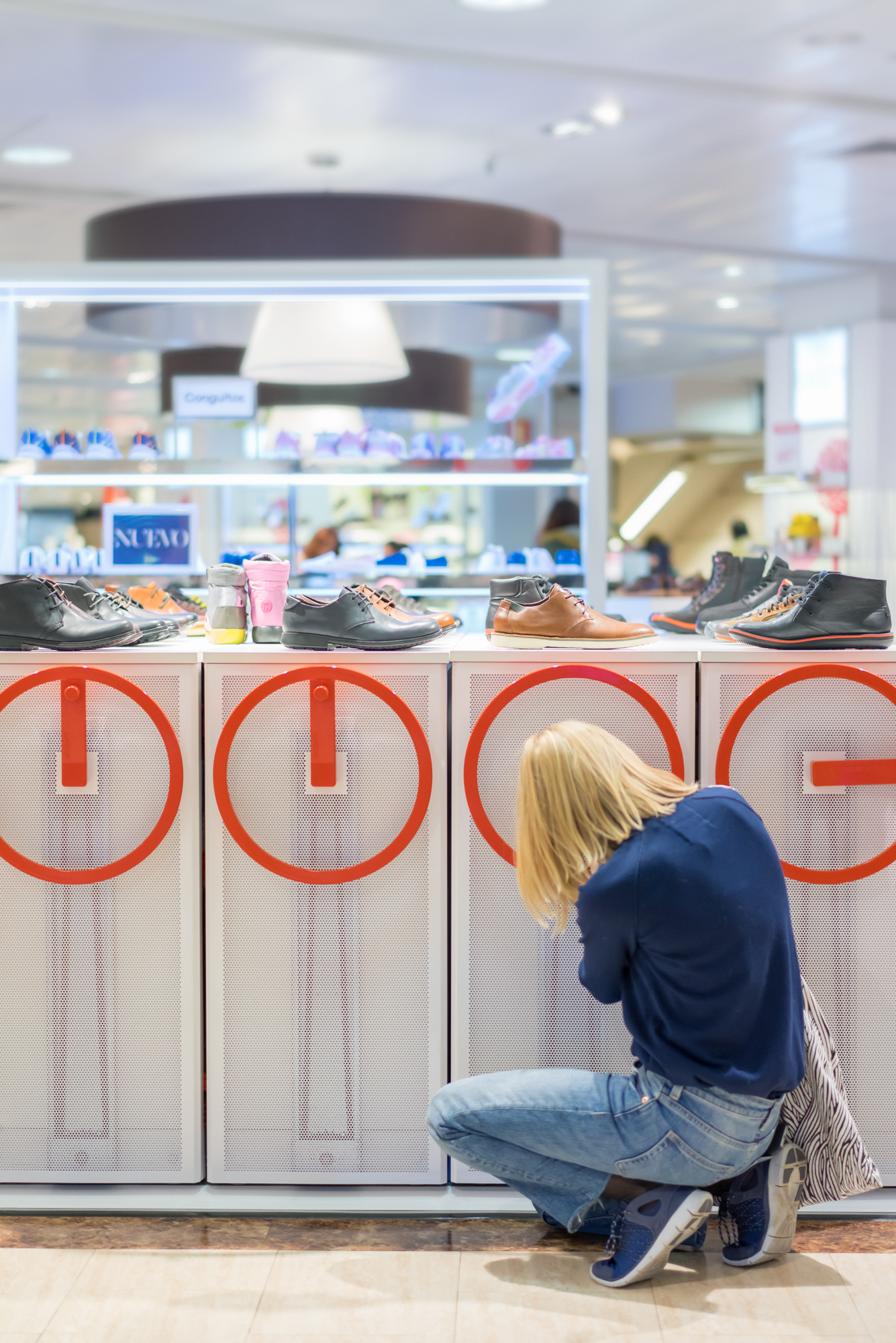 Camper shop-in-shop concept Note Design-8