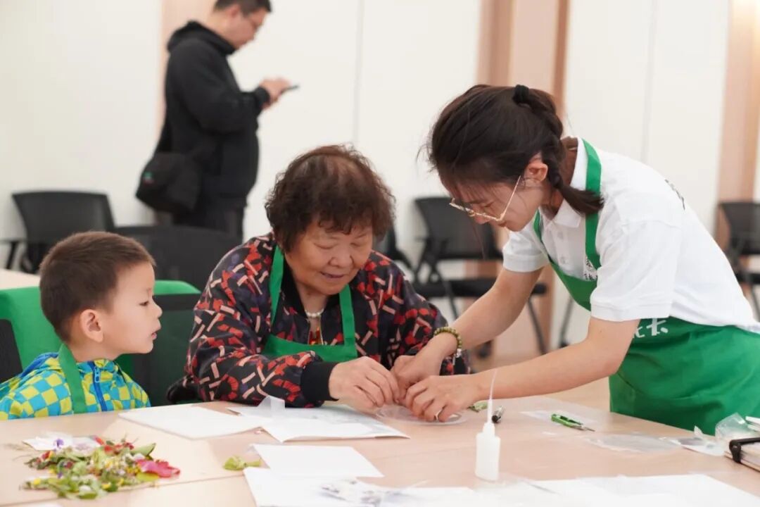 从课堂到街区更新实践！园林学院师生携手居民共建街巷“博物馆”-47