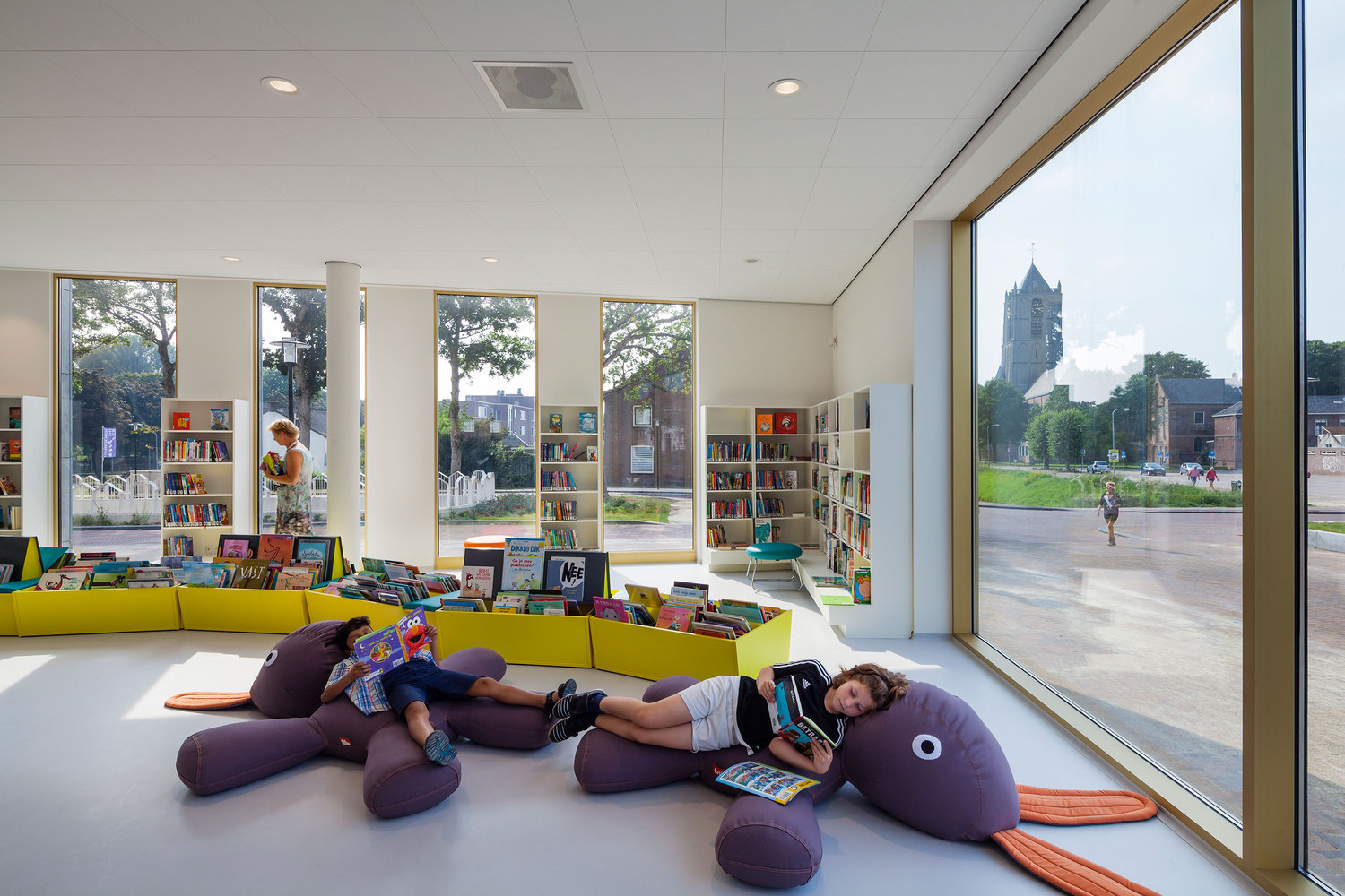 荷兰蒂尔市文化中心“金灯”-33