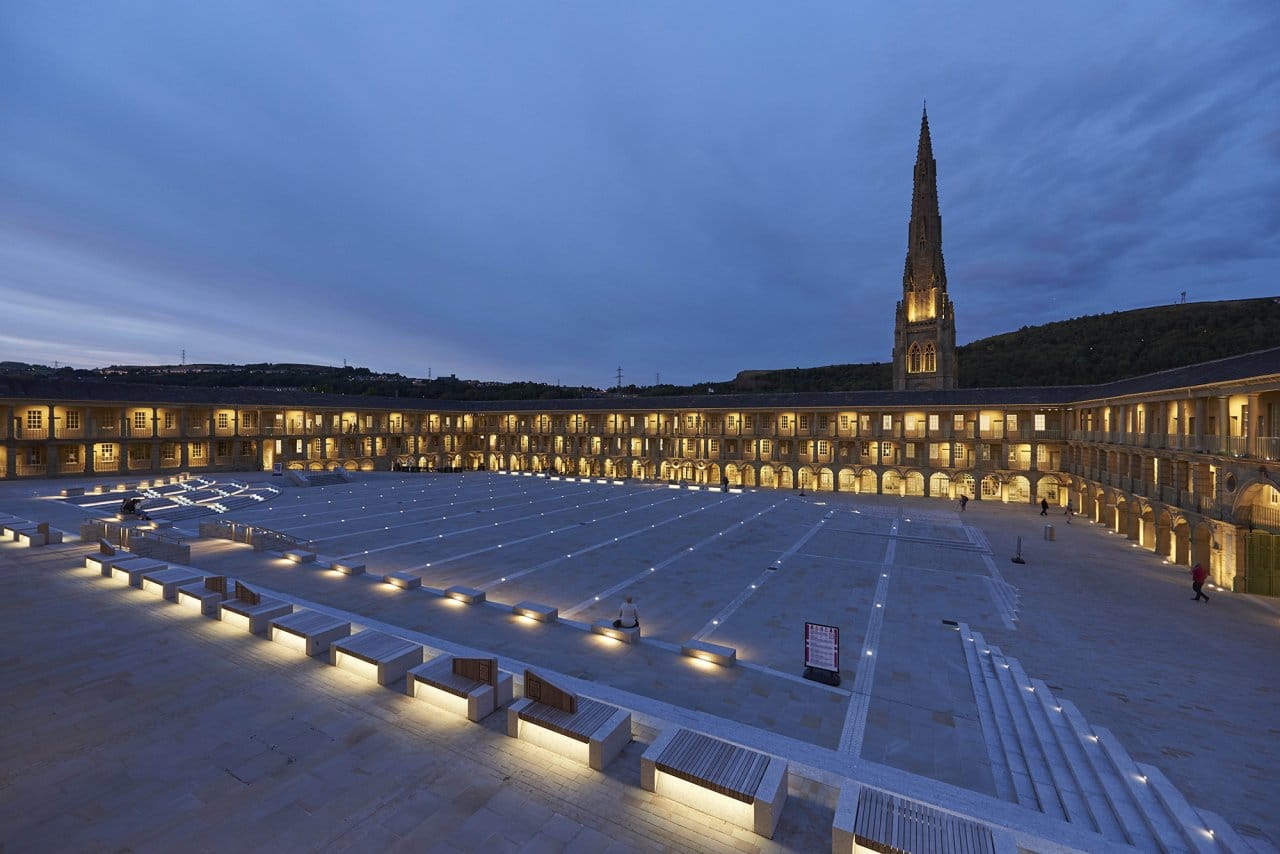 英国哈利法克斯 Piece Hall 广场 · 历史建筑的现代复兴-32