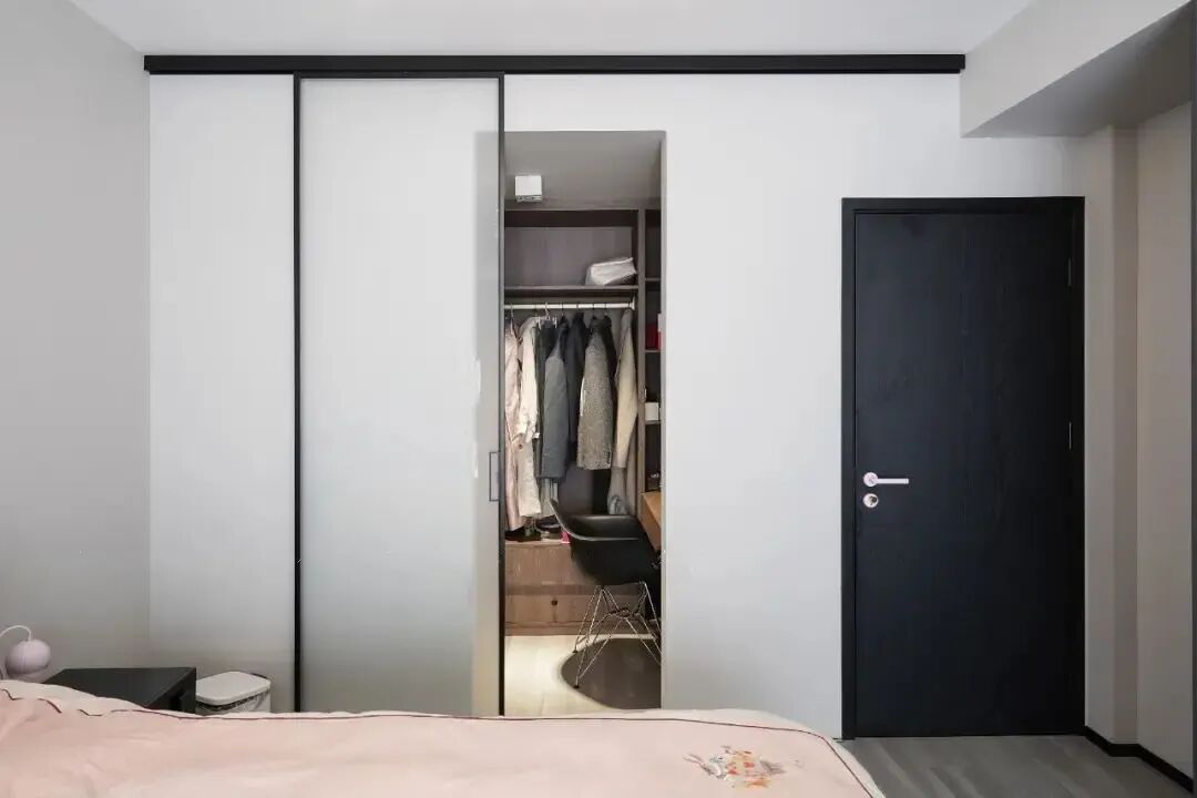 珠海100㎡极简三居，11万全包，黑白灰的魔力，装出高级感-39