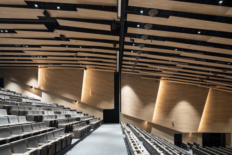 帕多瓦会展中心 | 隈研吾诠释意大利柱廊之美-40