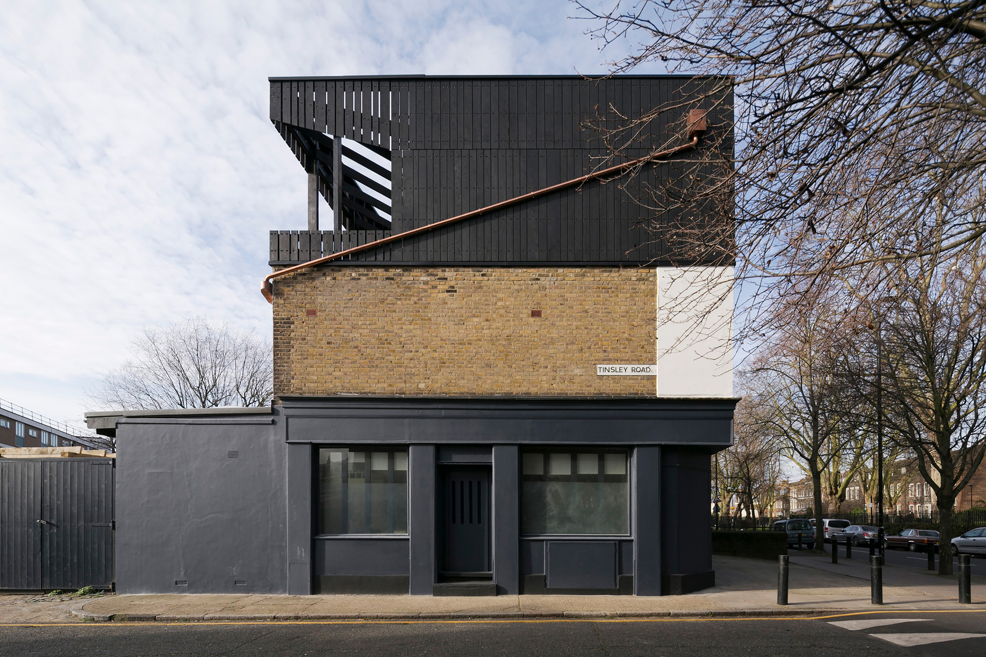 Artist's Studio in Stepney in London / Martin Edwards Architects-24