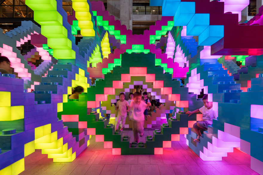 乐高® “世界玩乐节” – 《织光乐园》公共艺术装置丨中国上海丨大星吉子-63