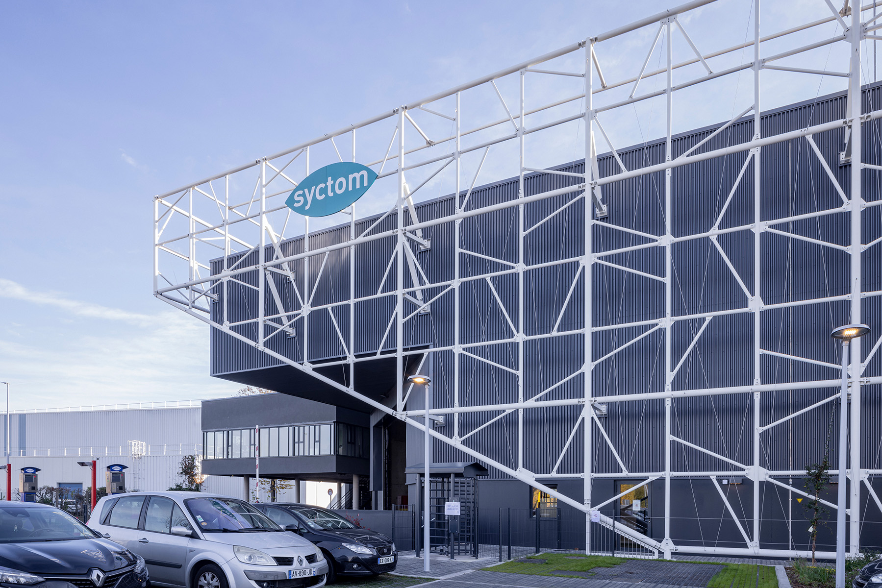 巴黎南特雷垃圾分拣中心改建,绿色环保与高效工作并重-23