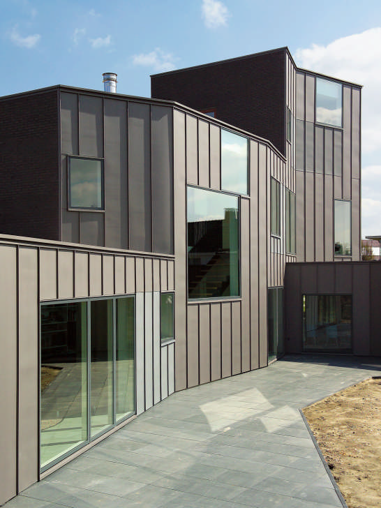 荷兰不对称建筑砖房设计丨德国丨Cino Zucchi Architetti-8