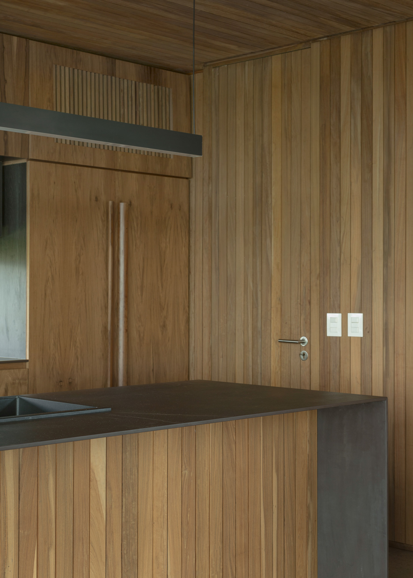 首相府丨乌拉圭丨VDV ARQ-64