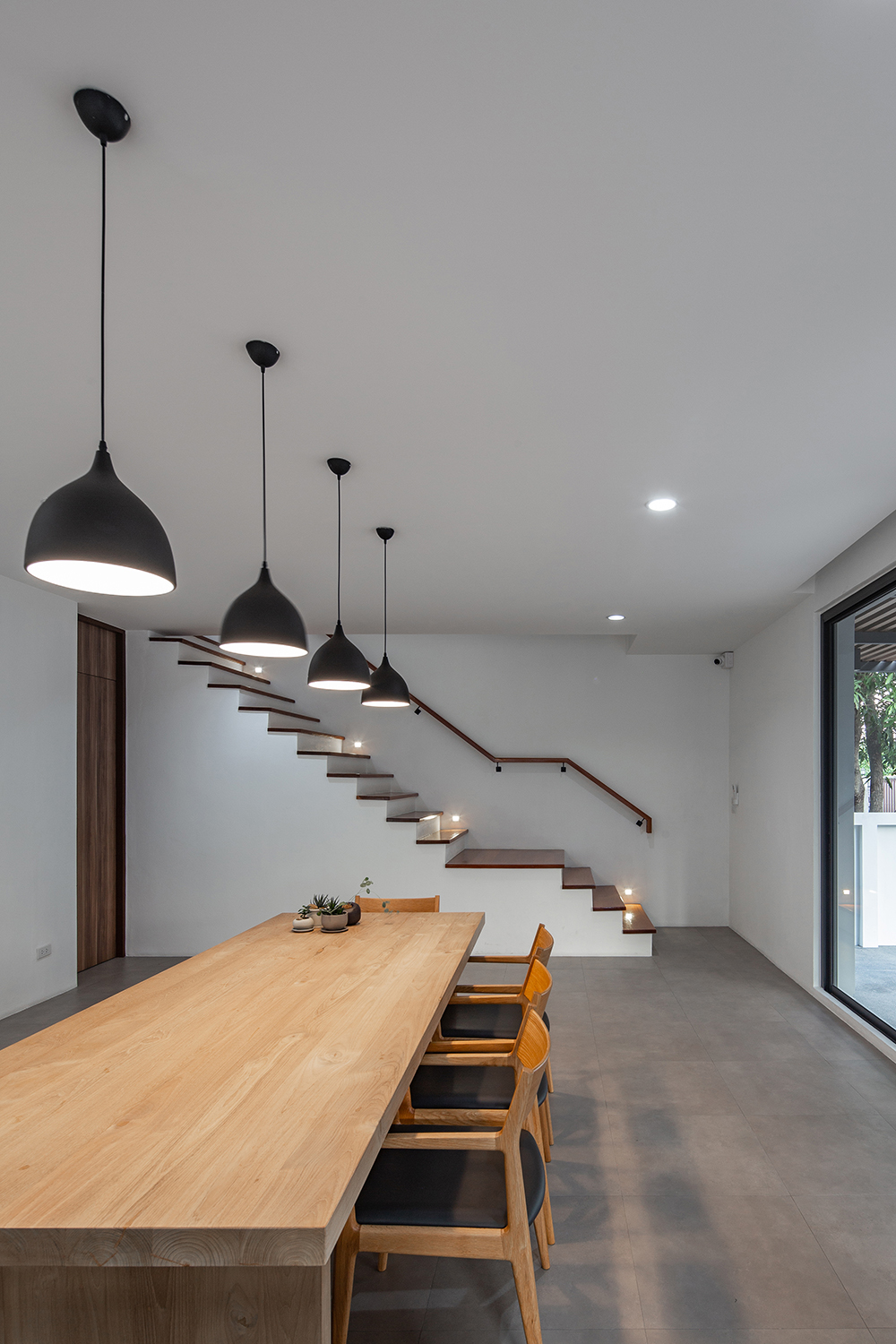 曼谷角落的优雅办公空间-14