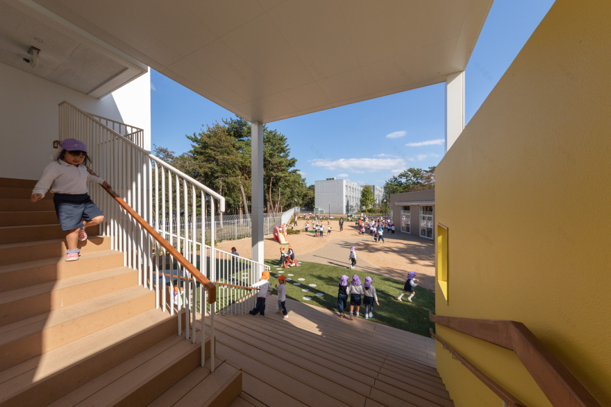 融入自然的幼儿园设计-14