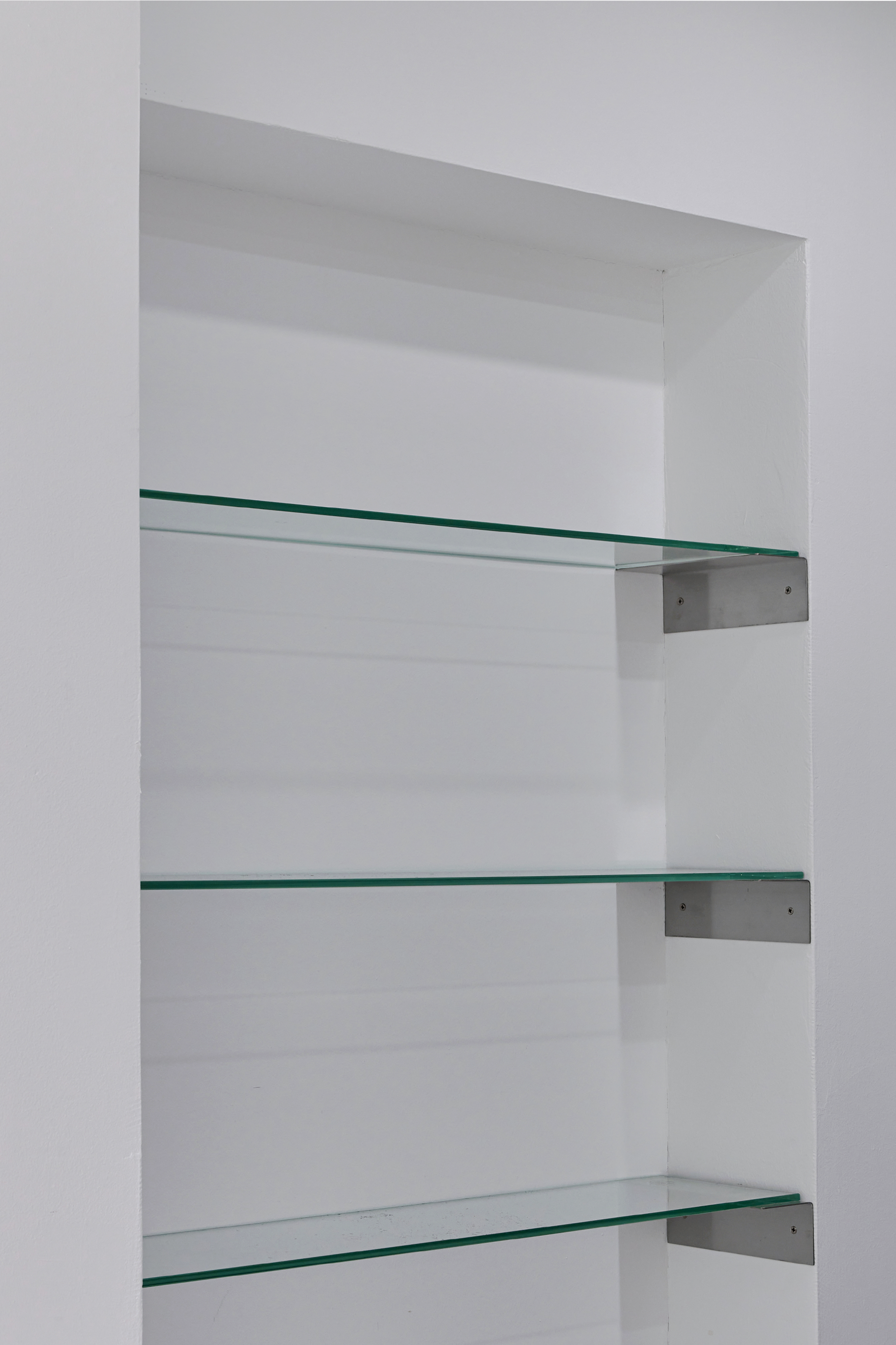 莱克 2

注：Lekker可能是一个特定的人名、品牌名等，2可能是编号等若有更具体的语境，翻译可能更精准 丨Docent Design-15