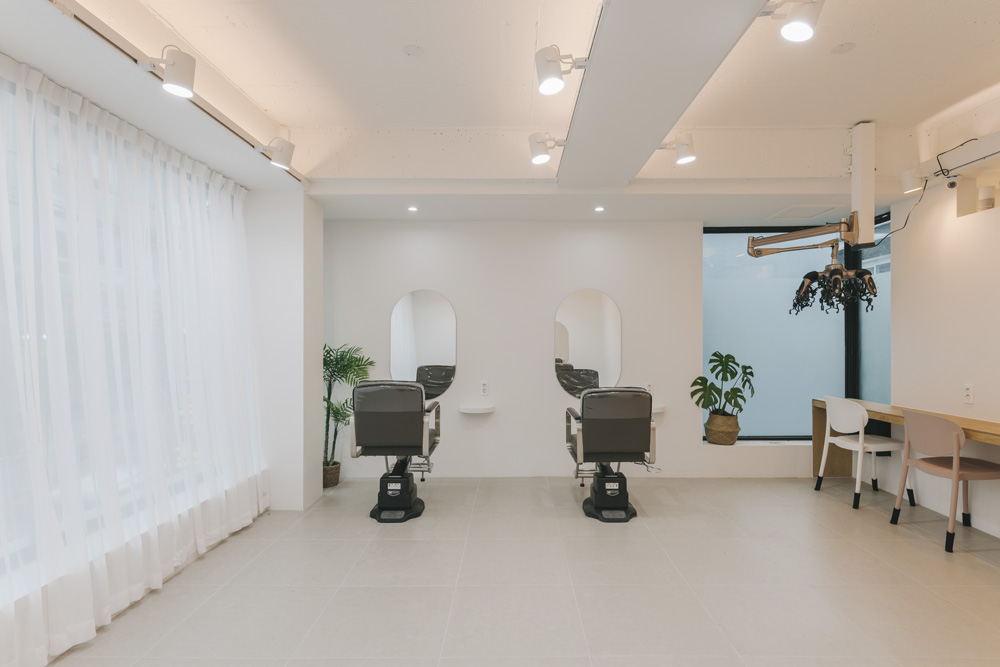 简约清新 23 平米美容室设计-5