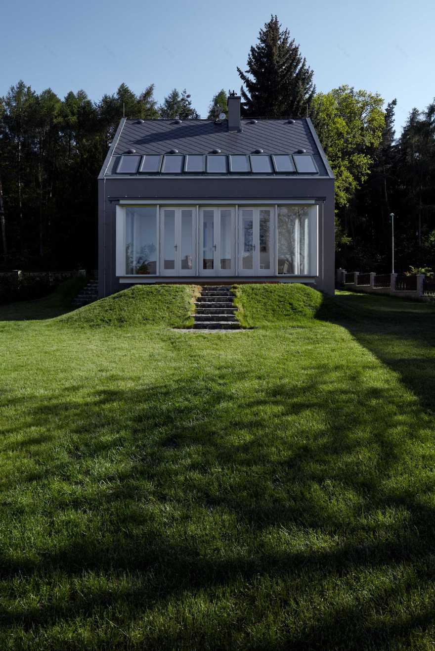 house by the forrest-15