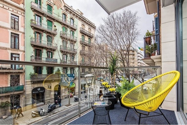 HBD华贝分享夸张涂鸦的公寓-16