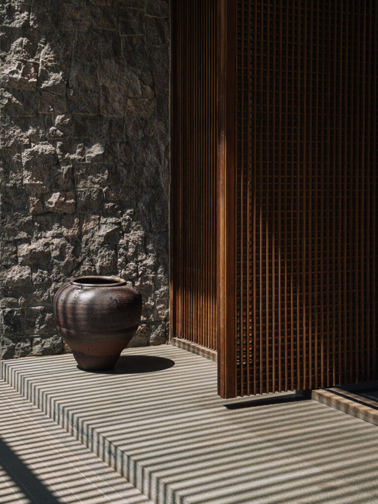 盖亚

注：GAIA在天文学等领域常指盖亚，它既是希腊神话中的大地女神名，也被用于命名欧洲空间局的天体测量卫星等 丨印度丨FADD Studio-16