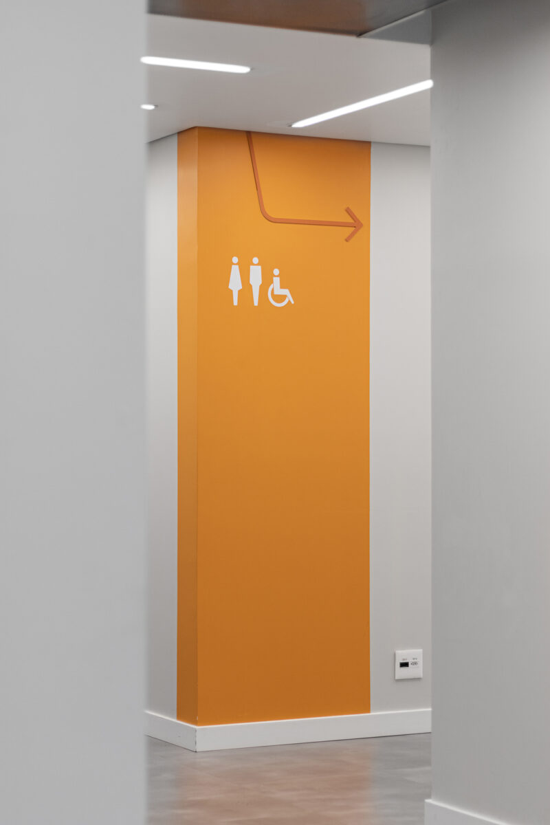 Moinhos de Vento School of Health Sciences - /STUDIOMDA - Wayfinding Design-6