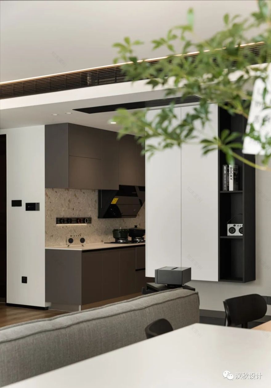 景粼天著丨中国常州丨尤腾飞-11