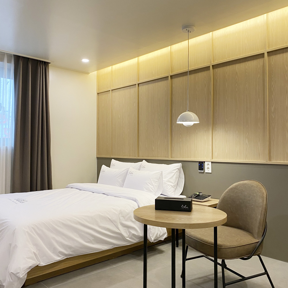 简约设计打造温馨酒店空间-3