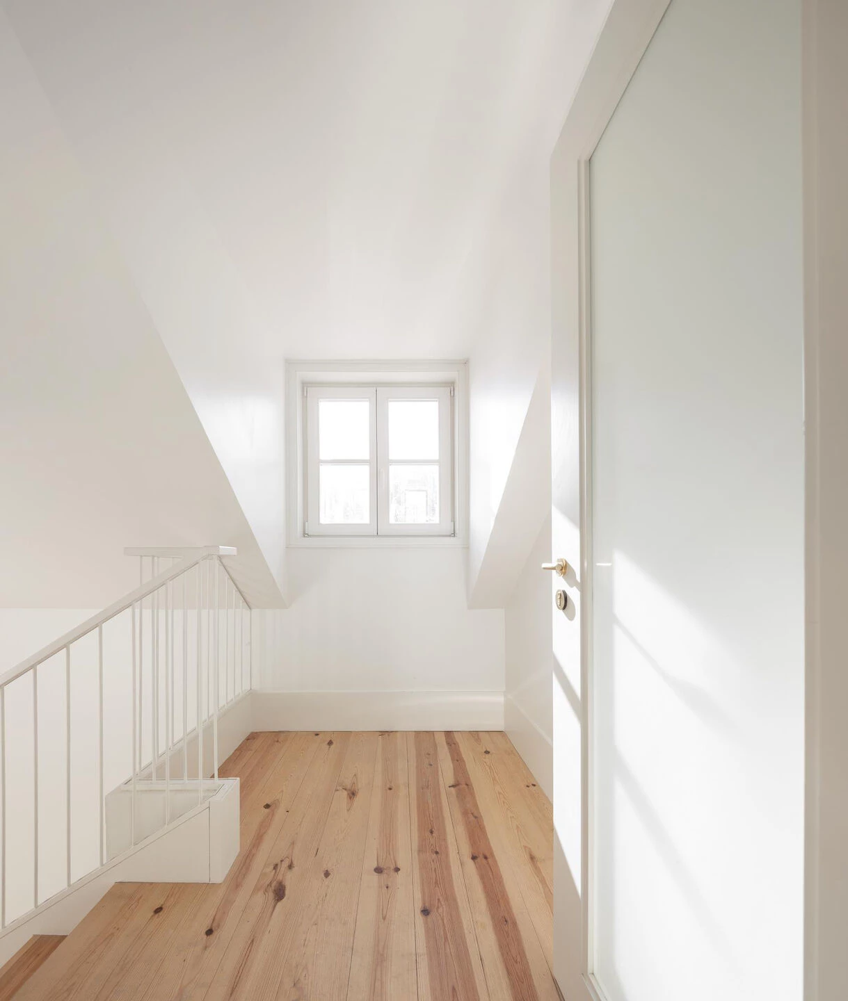 窗户的丨葡萄牙里斯本丨ATELIER CENTRAL Arquitectos-36