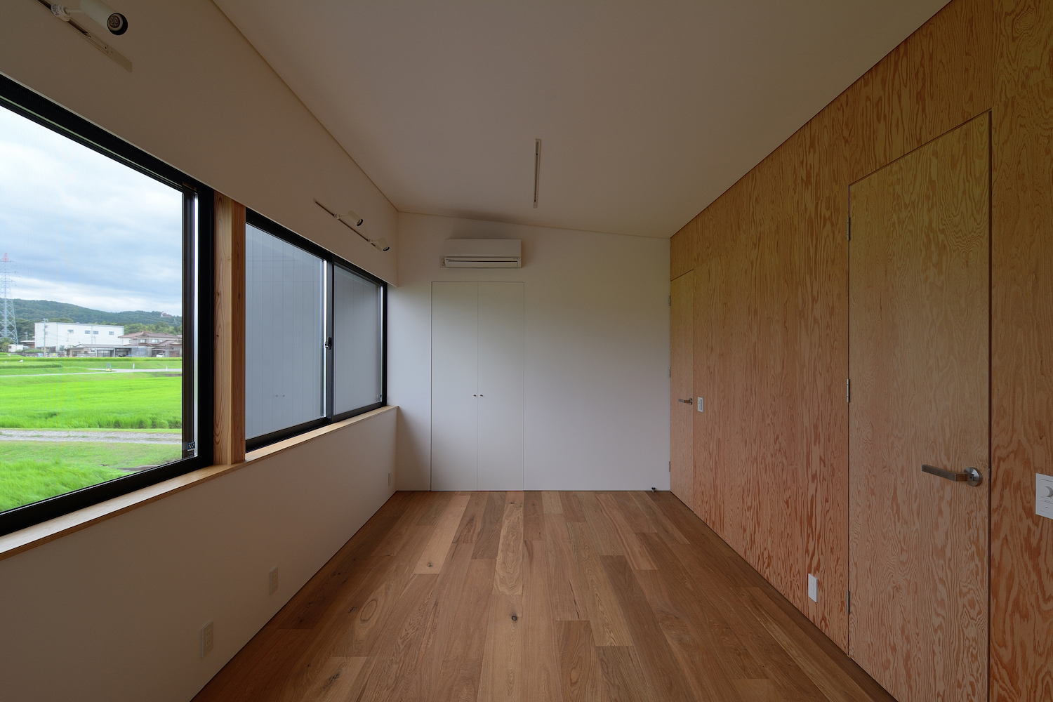 日本富山简约混凝土住宅-13