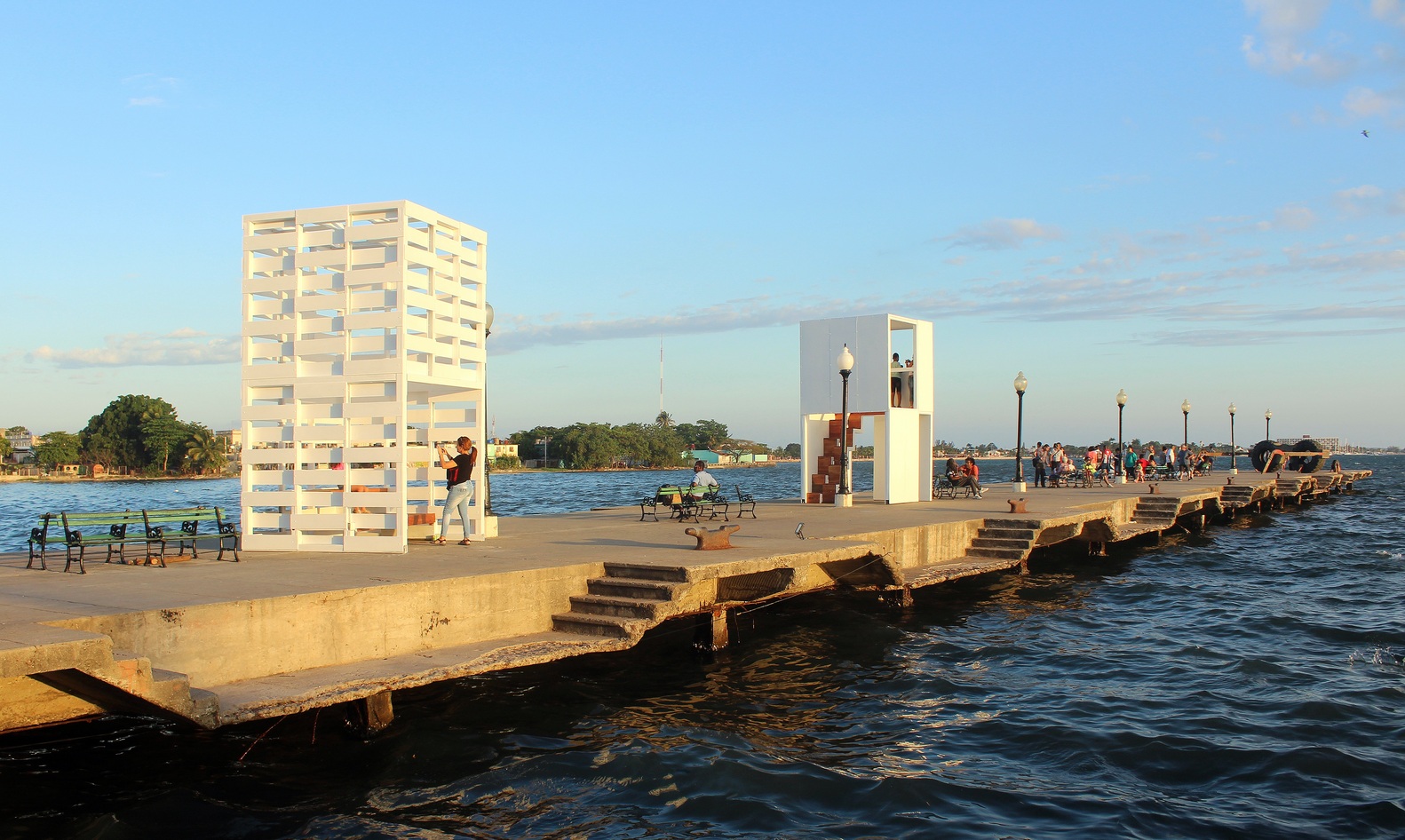 海洋之城的白色三棱镜-33